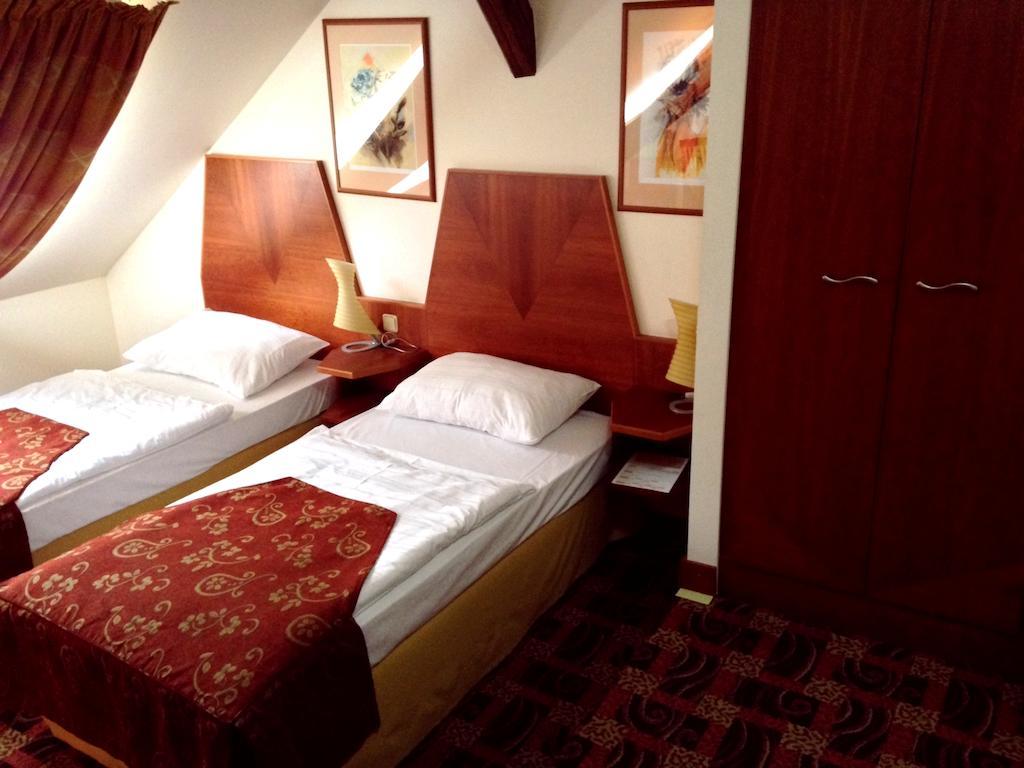 Old Town Bed & Breakfast Ceske Budejovice Ngoại thất bức ảnh