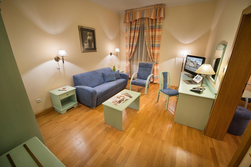 Old Town Bed & Breakfast Ceske Budejovice Ngoại thất bức ảnh