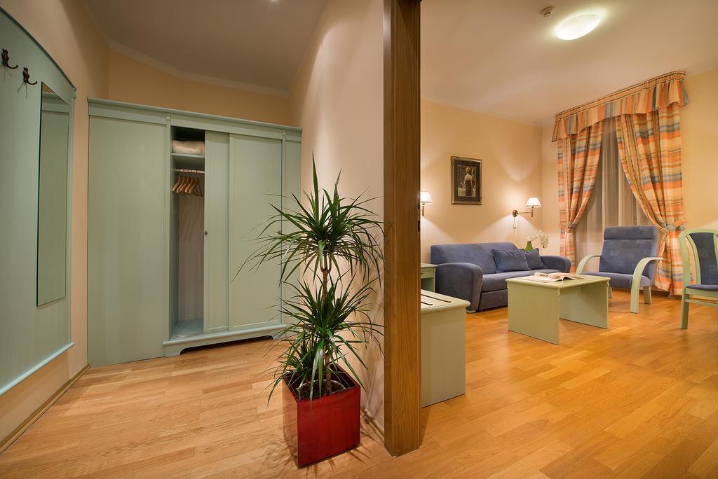 Old Town Bed & Breakfast Ceske Budejovice Ngoại thất bức ảnh